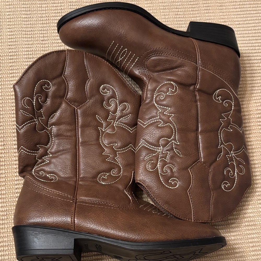 Boots Cowboy girls/boys new size 2M Faded Glory man made materials